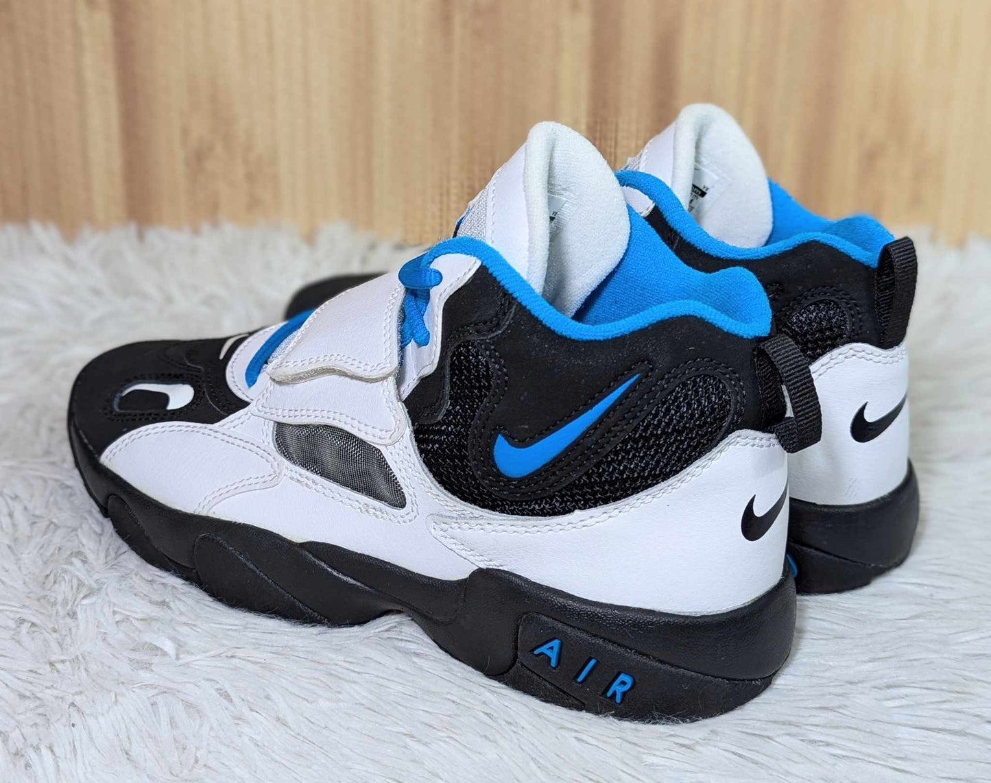 Air Speed Turf  'Black Blue Hero'